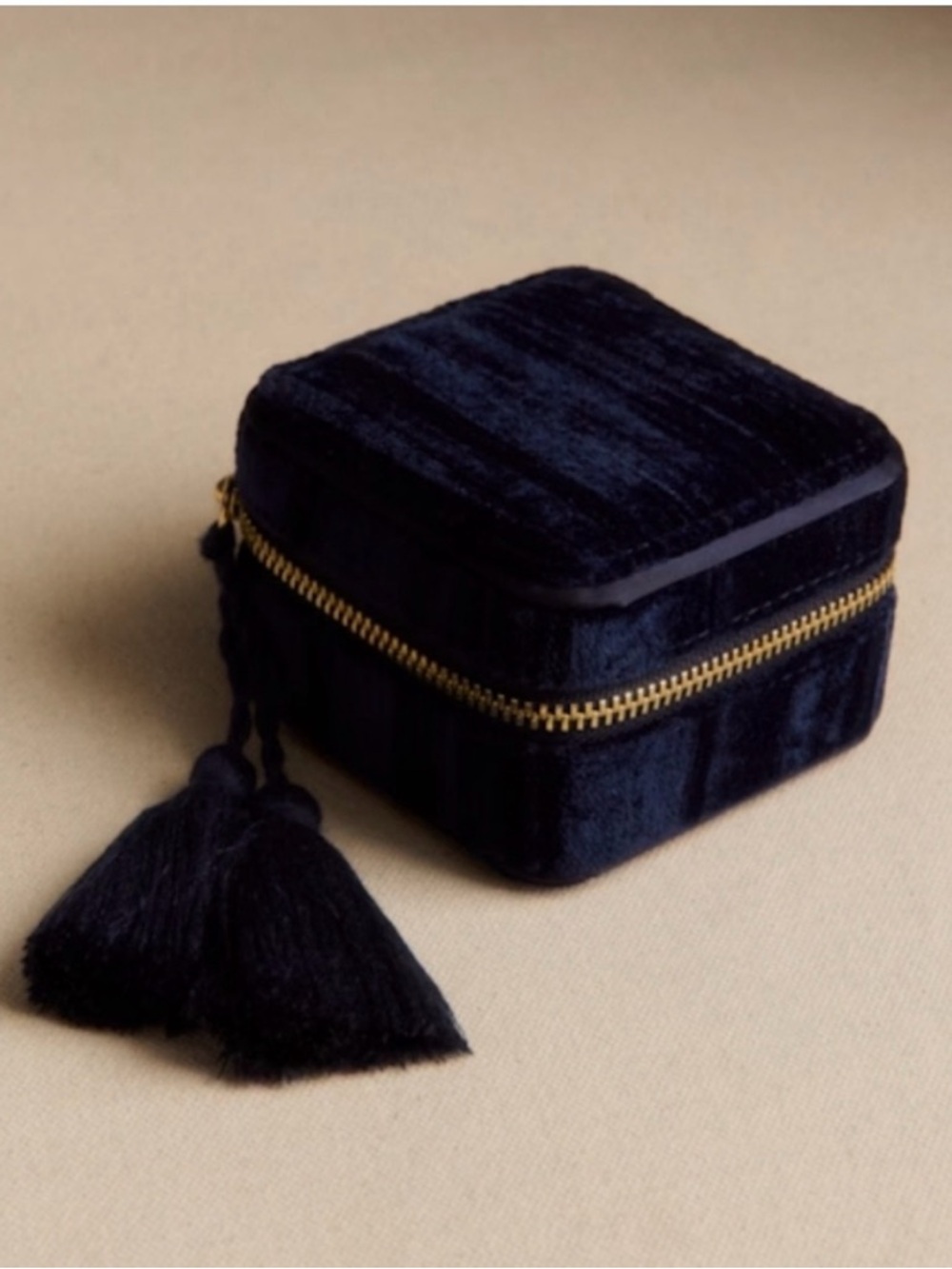 Sézane Embossed Velvet Tassel Jewelry Box - Deep Navy